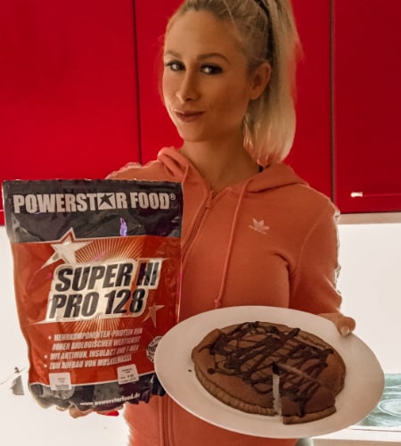 Powerstar Food Athletin Julia Langner Whey Protein Schokokuchen